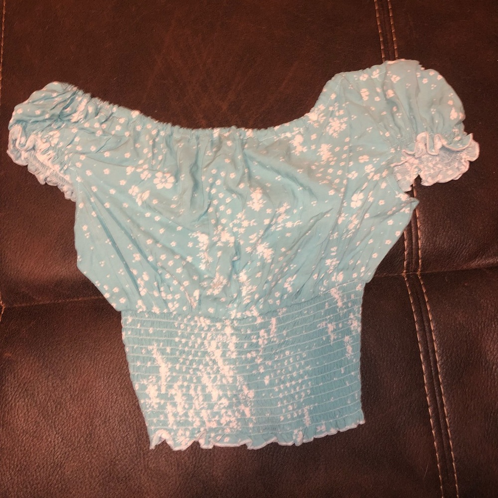 Turquoise crop top! - Picture 4 of 4